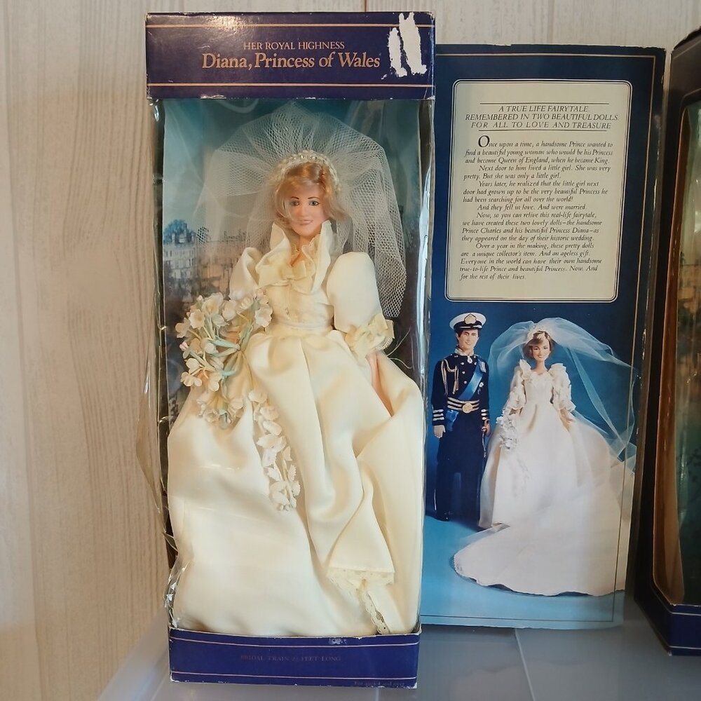 Set of 2 VTG 1982 Prince Charles and Princess Diana of Wales 12" Wedding Dolls - Picture 3 of 16